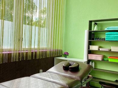 Студия массажа и коррекции фигуры ИЗУМРУД